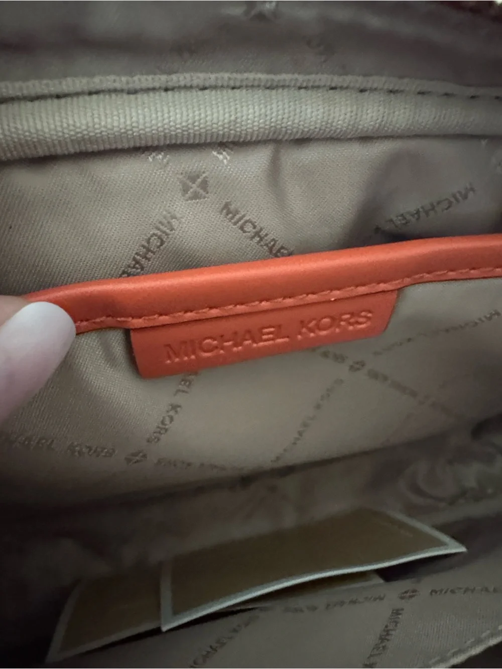 Michael Kors Cream and Orange Crossbody Bag with MK Logo Patch - Picture 7 of 13